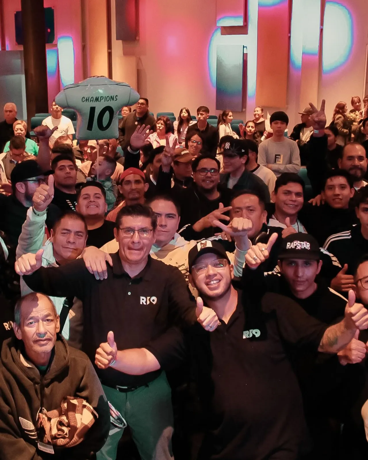 La comunidad de RÍO reunida
